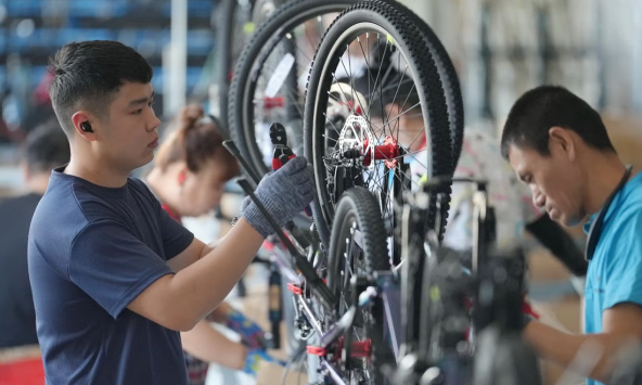 Hoạt động sản xuất tại Trung Quốc tăng chậm lại trong tháng 6