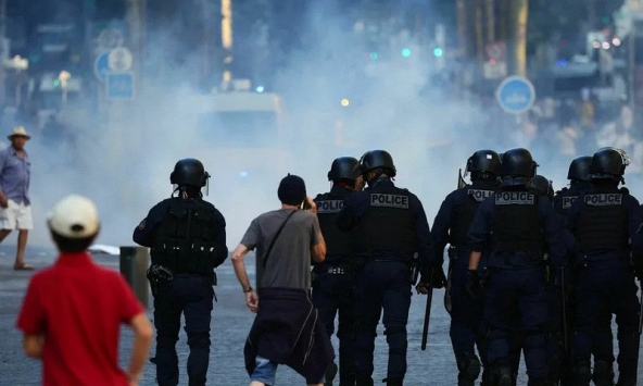 Pháp điều động hơn 45.000 cảnh sát ứng phó biểu tình bạo lực, hơn 3.000 người bị bắt