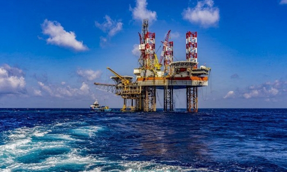 Giá xăng dầu hôm nay 6/7: Tăng giảm trái chiều