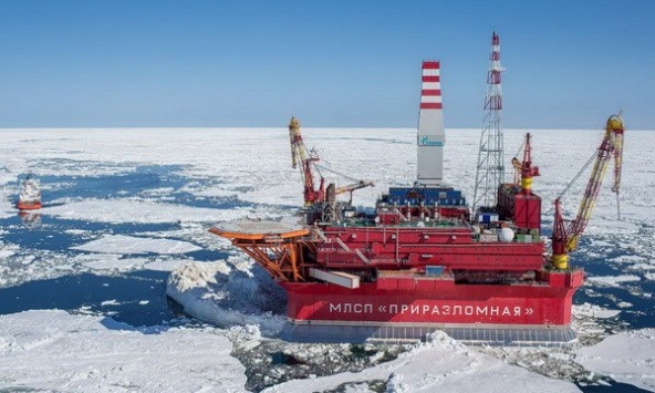 Giá xăng dầu cuối tuần tăng mạnh