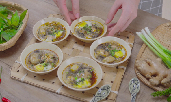 Món ngon mỗi ngày: Hàu chén nướng sốt tiêu xanh