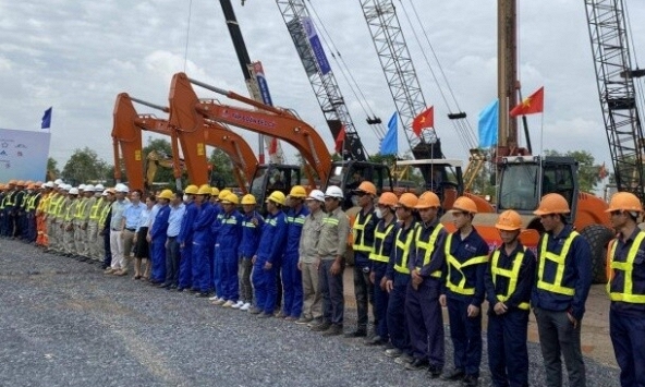 Khởi công hai tuyến đường kết nối sân bay Long Thành