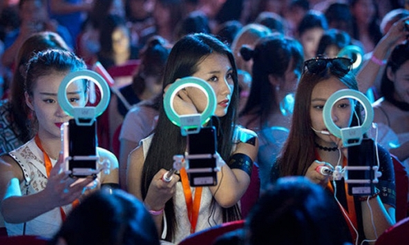 AI bùng nổ, livestream ở Trung Quốc bắt đầu ít phụ thuộc vào người nổi tiếng