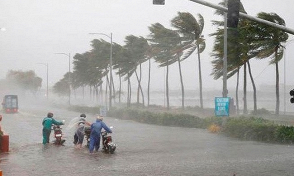 Cơn bão số 1: Gió giật cấp 14, cách Móng Cái khoảng 140km