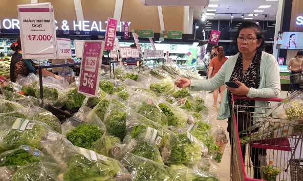 Kích cầu tiêu dùng, nhiều siêu thị tung khuyến mại hấp dẫn