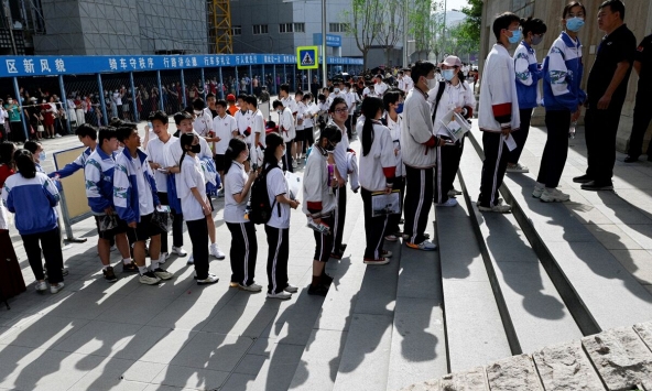 Lệnh cấm dạy thêm của Trung Quốc phản tác dụng, thị trường chợ đen bùng phát