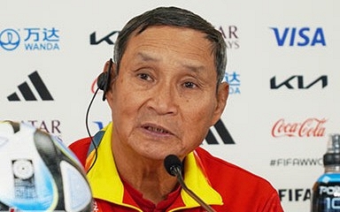 HLV Mai Đức Chung: ‘ĐT nữ Việt Nam không chùn bước trước núi cao ĐT nữ Mỹ’