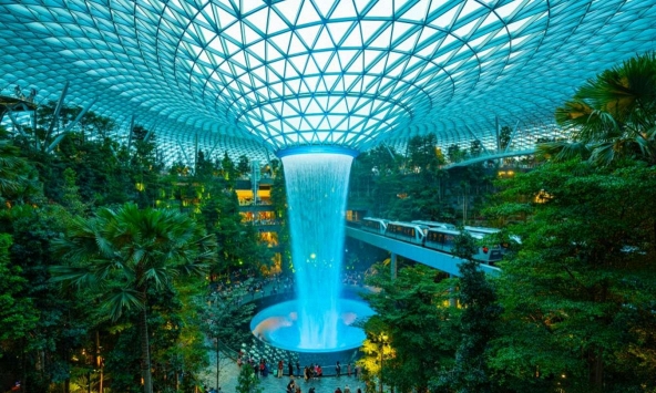 Sân bay tốt nhất Singapore chứng kiến lượt hành khách kỷ lục đến 5 triệu người