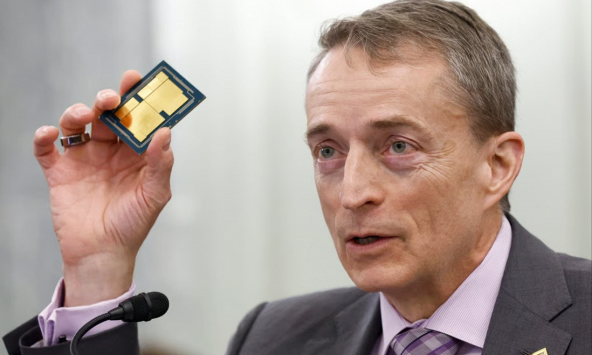 CEO Intel: Có thể 'ít nhà máy' được xây dựng nếu Mỹ mở rộng hạn chế chip Trung Quốc