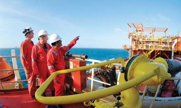 Giá xăng dầu hôm nay 22/7: Tiếp đà tăng mạnh