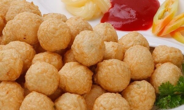 Góc ăn vặt: Cách làm cá viên chiên giòn tại nhà ngon mê ly