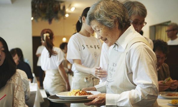 Doanh nghiệp Nhật Bản tích cực giữ chân lao động trên 60 tuổi