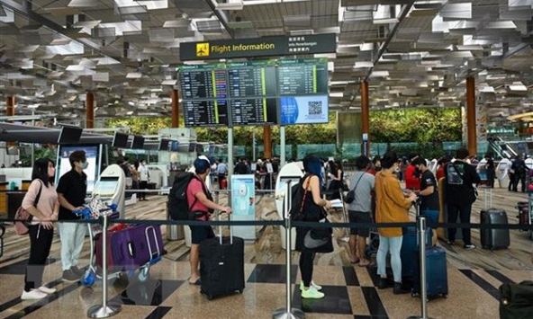 Trung Quốc tiếp tục miễn thị thực cho công dân Singapore, Brunei