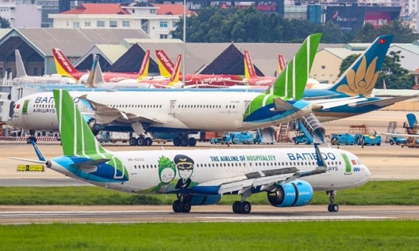 Thị trường quốc tế phục hồi chậm, các hãng hàng không vẫn phải 'bay để giữ chỗ'