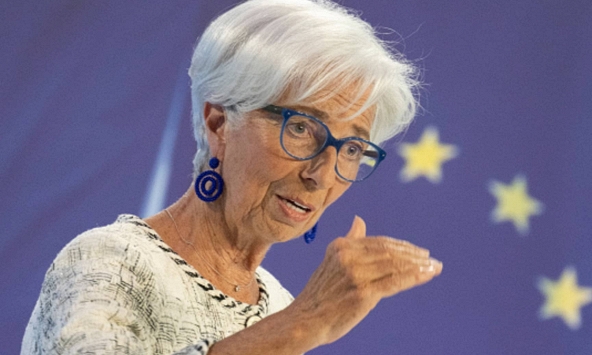 ECB tăng lãi suất lần thứ 9 liên tiếp