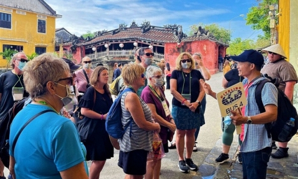 Lần đầu tiên từ sau đại dịch, Việt Nam đón hơn 1 triệu lượt khách quốc tế