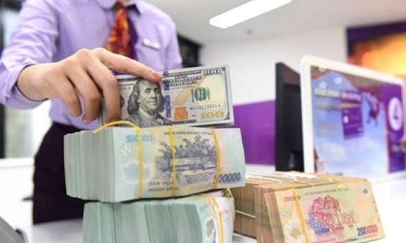 Nhiều ngân hàng tiếp tục giảm lãi suất cho vay