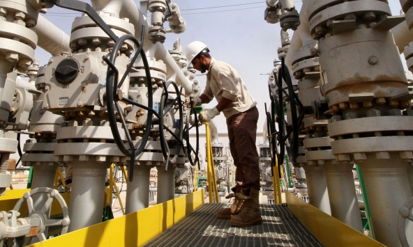 Giá xăng dầu tăng mạnh phiên cuối tuần