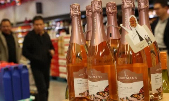 Úc kêu gọi Trung Quốc gỡ bỏ mọi hạn chế thương mại sau khi dỡ bỏ thuế lúa mạch