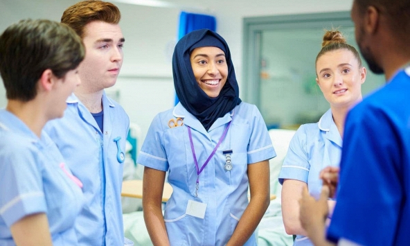 Nhu cầu lấp đầy y tá Ấn Độ bùng nổ hậu Brexit