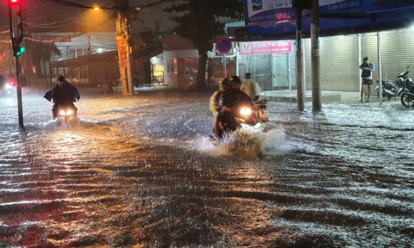 Dự báo thời tiết ngày mai 9/8: Mưa lớn ở nhiều khu vực, đề phòng ngập úng