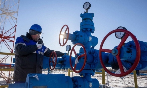 Giá xăng dầu hôm nay 9/8: Tăng giảm trái chiều