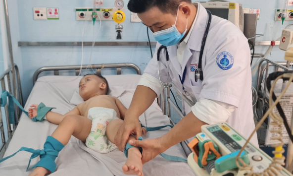 TP.HCM được bổ sung 21.000 ống thuốc phenobarbital điều trị tay chân miệng