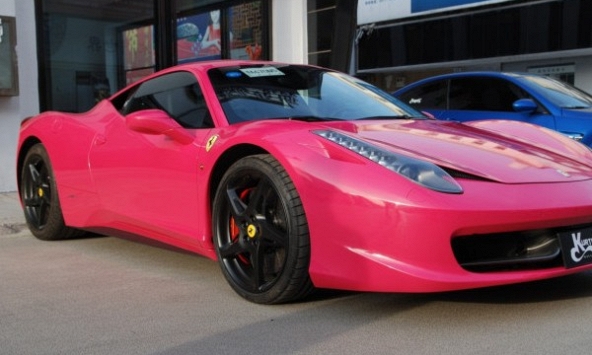 Ferrari lập kỷ lục tại Trung Quốc với hơn 25% doanh số bán hàng cho phụ nữ