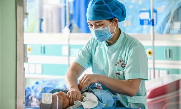 Tỷ lệ sinh của Trung Quốc giảm kỷ lục trong năm 2023