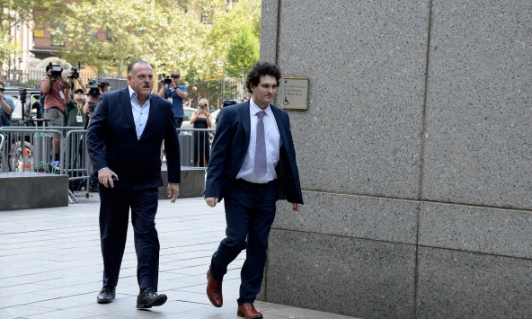 Sam Bankman-Fried bị quay lại nhà tù