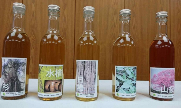 Phòng thí nghiệm Nhật Bản lần đầu biến gỗ thành rượu có thể uống được