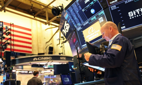 Chứng khoán châu Á giảm khi các nhà đầu tư chờ đợi dữ liệu của Nhật Bản