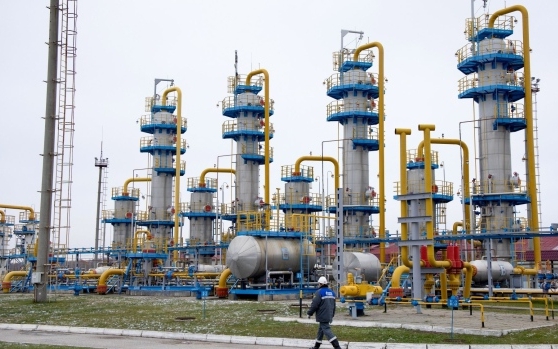 Giá xăng dầu hôm nay 14/8: Lao dốc