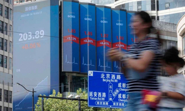 Nhà đầu tư ngoại đua nhau rút vốn khỏi thị trường chứng khoán Trung Quốc