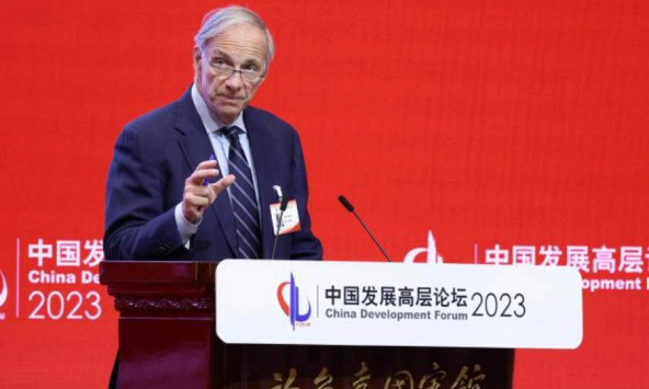 Các quỹ phòng hộ trên toàn cầu tháo chạy khỏi cổ phiếu Trung Quốc