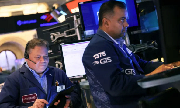 Chứng khoán châu Á tăng nhẹ trước thông báo lãi suất cơ bản cho vay của Trung Quốc