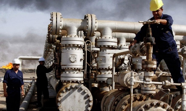 Giá xăng dầu đầu tuần chìm trong sắc đỏ