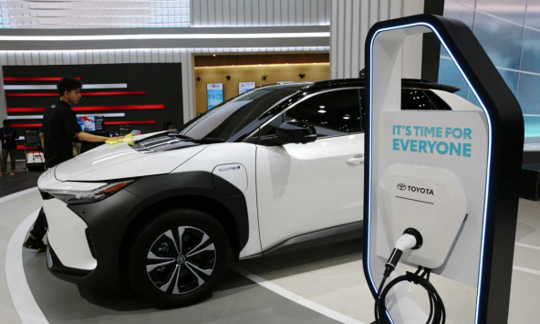 Indonesia nuôi giấc mơ ô tô điện, người mua ô tô vẫn thận trọng