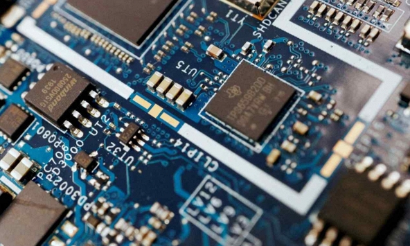 Đầu tư vào ngành bán dẫn toàn cầu giảm lần đầu tiên sau 4 năm