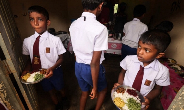 Sri Lanka bước vào kỷ nguyên 'thắt lưng buộc bụng' mới sau tuyên bố vỡ nợ