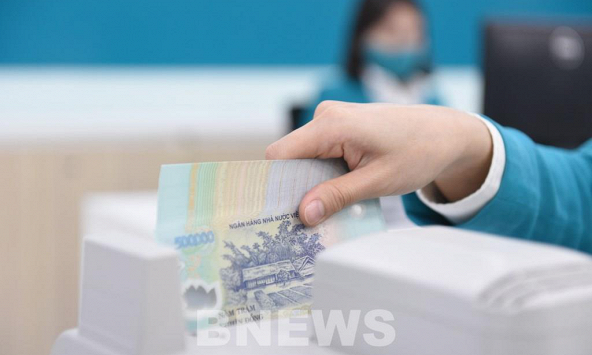 Áp lực trả lãi ngân hàng, người vay mua nhà, mua xe có sẵn sàng chuyển nợ?