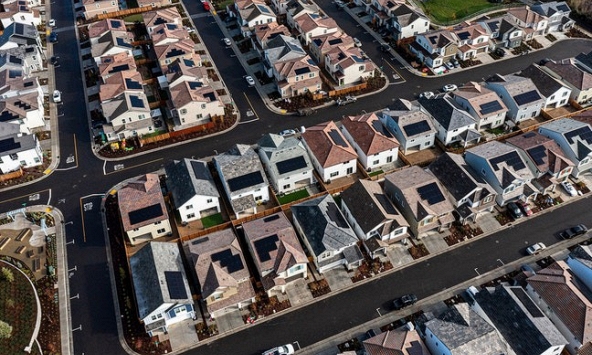 Lãi suất thế chấp đạt mức cao nhất kể từ năm 2000, nhu cầu nhà ở Mỹ hạ nhiệt