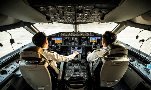 Phi công người Việt Nam tại Vietnam Airlines được trả thêm tiền lương