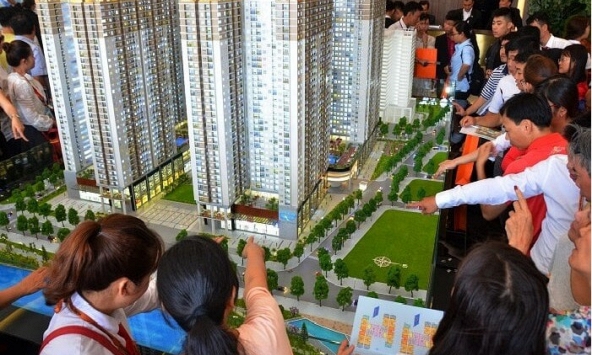 Bỏ quy định bắt buộc giao dịch bất động sản qua sàn