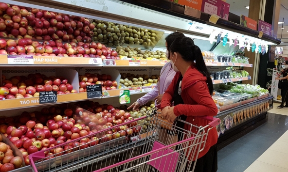 Thị trường hoa tươi, trái cây rằm tháng 7 âm lịch tăng giá nhẹ