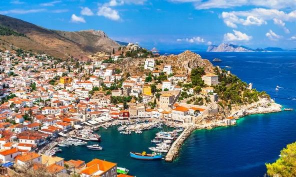 Hydra, hòn đảo bình yên của Hy Lạp, nơi chỉ có tiếng vó ngựa trên đường phố