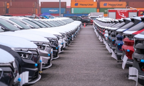 Cổ phiếu VFS 'thăng hoa', vốn hoá VinFast có lúc vượt Toyota và Boeing