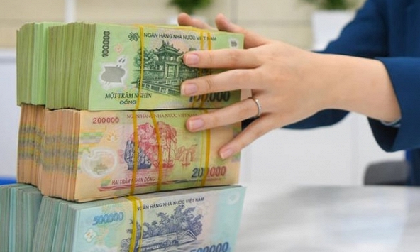 Lãi suất huy động giảm sâu, mức 7%/năm rất hiếm