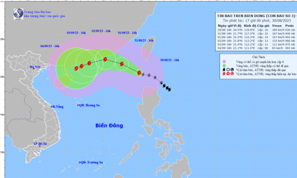 Bão Saola vào biển Đông, gió giật mạnh, biển động dữ dội