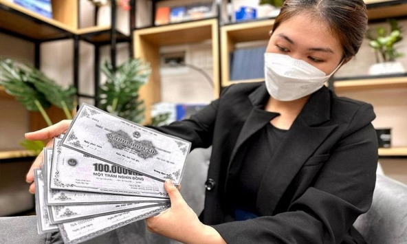 3 ngân hàng mua lại 2.350 tỷ đồng trái phiếu trước hạn trong tháng 8